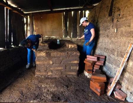Proyecto de Estufas Mejoradas – Hábitat para la Humanidad Guatemala